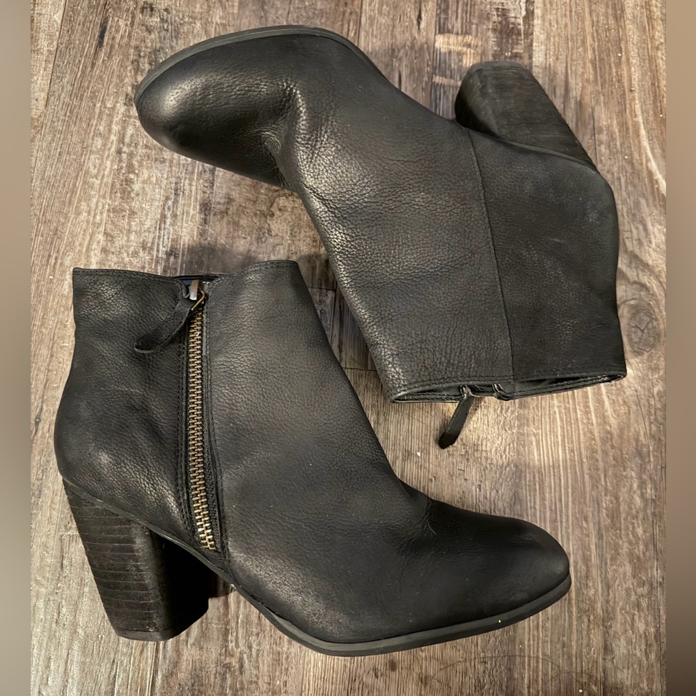 BP Trolly Leather Ankle Booties Black 7.5
